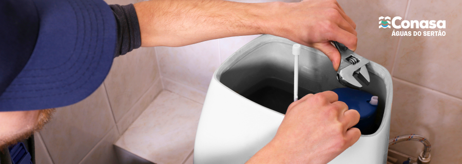 Teste do corante: Conasa Águas do Sertão ensina truque para descobrir vazamentos no vaso sanitário