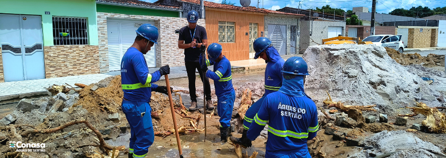Imagem Rompimento causado por terceiros em rede de distribuição afeta abastecimento em Penedo (28/08)